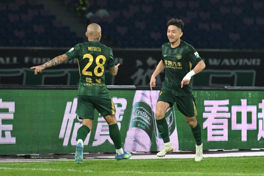 田径传奇费利克斯的辉煌历程与激励人心的运动精神解析